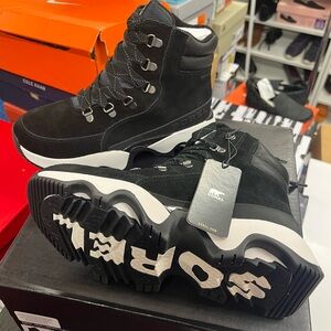 🔥🔥 Sorel Women's Kinetic Impact Conquest Plus Waterproof boot size 8 MSRP $175